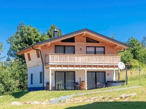 Gallery image of Chalet Arber in St Englmar with its own HotTube in Sankt Englmar