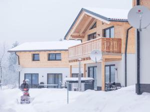 صورة لـ Chalet Arber in St Englmar with its own HotTube في سانكت انجلمار