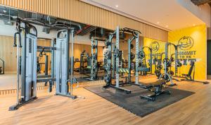 Fitness centrum a/nebo fitness zařízení v ubytování Studio with private beach access at Palm Jumeirah