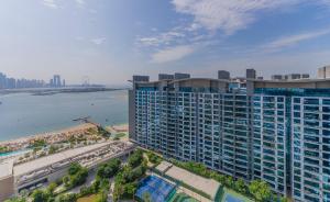 Nespecifikovaný výhled na destinaci Dubaj nebo výhled na město při pohledu z apartmánu