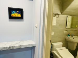 A bathroom at Ramble Travel Homestay