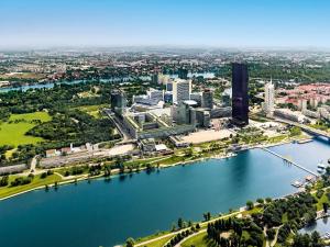 A bird's-eye view of U1 Alte Donau old Danube city apartment 2