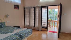 Una cama o camas en una habitación de Hotel Greenland