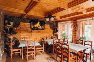 Restaurace v ubytování Рандеву + 23 fotografií