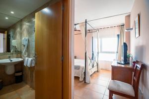 Koupelna v ubytování Hotel Era Conte + 37 fotografií
