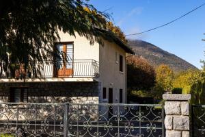 Nespecifikovaný výhled na hory nebo výhled na hory při pohledu z apartmánu