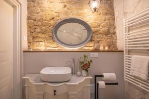 A bathroom at San Michele al Castello
