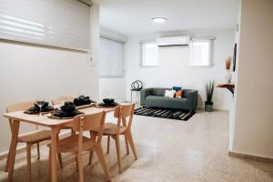 Gallery image of Renovated Modern Family House w/ Free Parking in San Juan