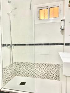 Kúpeľňa v ubytovaní LUXURY SUITES MINERVA beach