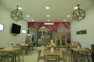 Restoran või mõni muu söögikoht majutusasutuses HOTEL HABANA REAL