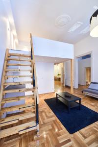 Large apartment for groups City center dist. VII 1072 Budapest, 35 Klauzál utca 1st floor/ 12 door number kép - 2