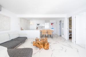 Kuchyň nebo kuchyňský kout v ubytování Veracruz 11-B Deluxe Apartment Levante Beach