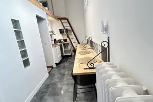 Fotografie z fotogalerie ubytování Élégant*Epoxy*Design&Décor v destinaci Domfront