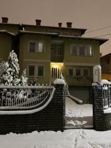 Bus Station Hostel talvel