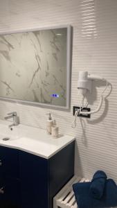 Kúpeľňa v ubytovaní Moderno piso con vistas en Puerto de Sagunto VT-52189-V
