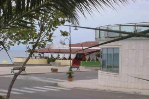 Γενική θέα στη θάλασσα ή θέα στη θάλασσα από  αυτό το διαμέρισμα