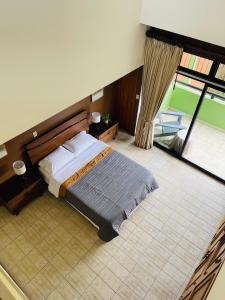 Postel nebo postele na pokoji v ubytování The Rainier Bed & Breakfast 1