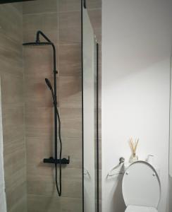 Phòng tắm tại Harmony Apartment Poiana Brasov +26 ảnh