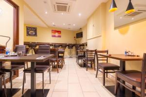 Ruang duduk di The Shoreditch Inn