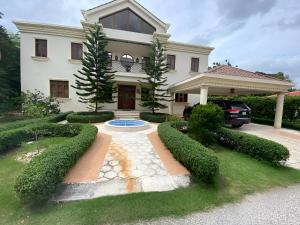 Gallery image of Metro Golf Villa in Paraíso