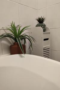 Koupelna v ubytování Oliver Wests Beautiful 2 Bedroom Sleeps 4 Apartment