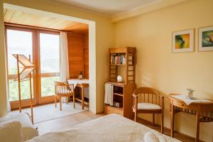 Postel nebo postele na pokoji v ubytování Panoramahotel Wagner - Das Biohotel am Semmering