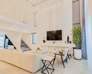 Imagine din galeria proprietății The Valley Villa în Accra +30 fotografii