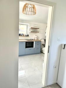 Gallery image of Novo uređeni apartman sa velikom terasom in Vis