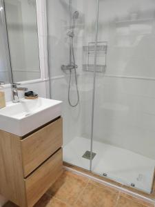 A bathroom at Estudios El Quijote