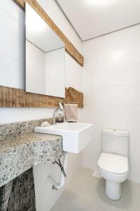 ภาพในคลังภาพของ Duplex vista para o mar na praia dos Açores ในฟลอเรียนอโปลิส