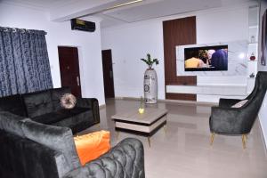 TV/trung tâm giải trí tại 1118 Serenity Residence