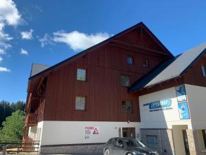 Budova, kde se apartmán nachází