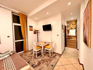 Μια τηλεόραση ή/και κέντρο ψυχαγωγίας στο Private Studio Center Opera and Nevski Cathedral