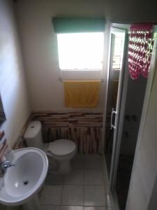Ένα μπάνιο στο Aquamarine Ave +17 φωτογραφίες