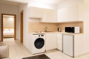 Eldhús eða eldhúskrókur á Marriott Executive Apartments City Center Doha