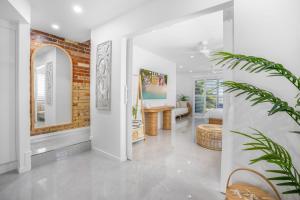 彩虹海滩1-46 Manooka Drive - Rainbow Beach Aircon. Wifi. Pool. View的相册照片