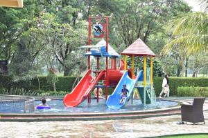 Laste mänguala majutusasutuses Lorin Syariah Hotel Sentul