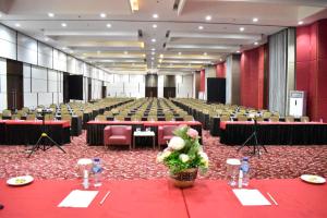 Konferenční prostory v ubytování Lorin Syariah Hotel Sentul + 29 fotografií