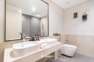 Koupelna v ubytování Manzil - 2BR Apt in Al Wasl Residences with Park View, Dubai Trade Center