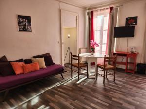 TV a/nebo společenská místnost v ubytování La maison de Mathilde