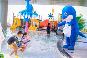 Bazén v ubytování Royal Cliff Beach Terrace Pattaya nebo v jeho okolí