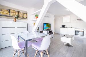 Kuchnia lub aneks kuchenny w obiekcie Agua Azul 4-A Apartment Levante-Rincon de Loix
