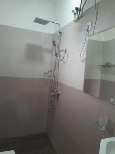Bagno di Creek View Inn