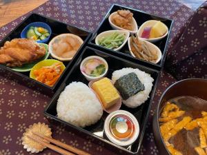 傳統日式旅館或附近的食物