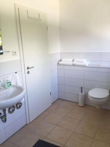 Bilik mandi di Top Wohnung in ruhiger Lage! +2 gambar