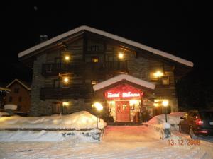 Hotel Bellevue during the winter