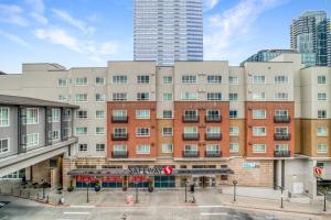 Galeriebild der Unterkunft Downtown Bellevue 2BR w WD Storage nr Shops SEA-318 in Bellevue