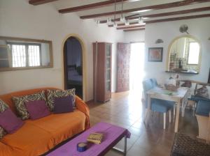 Posezení v ubytování Nueva Playa + 21 fotografií
