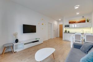 Kuchyňa alebo kuchynka v ubytovaní Apartament Nadmorskie Spektrum & Parking