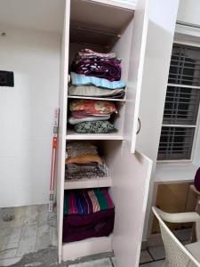 Foto Bangalore’is asuva majutusasutuse 2BHK with parking & ample space galeriist